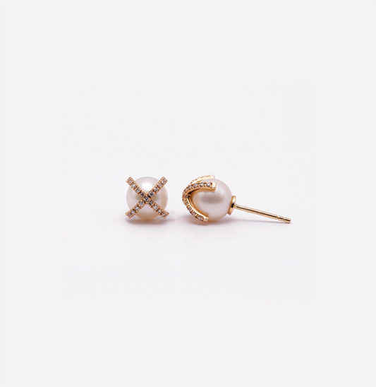 crossed diamond pearls